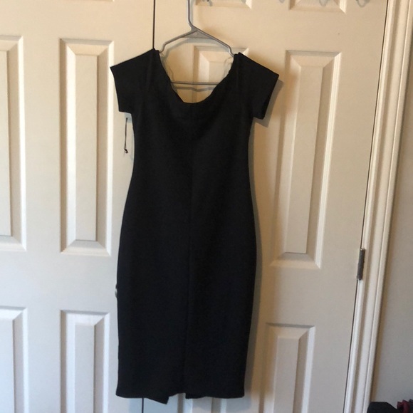 Beautiful classy dress 🔥🔥 - Picture 2 of 3